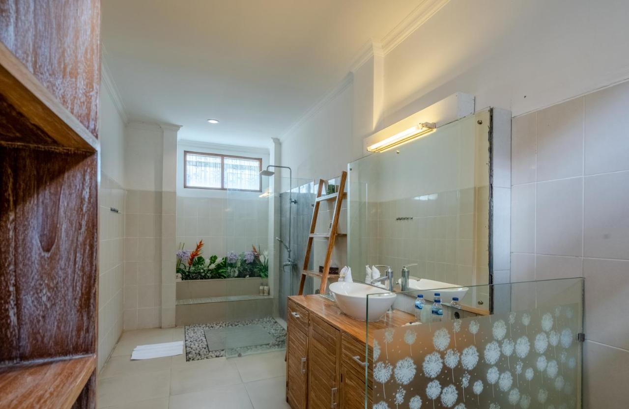 Villa Alleira Seminyak By Best Deals Asia Hospitality ภายนอก รูปภาพ