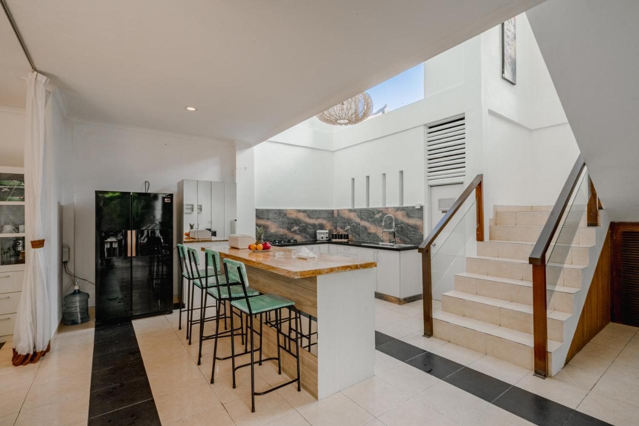 Villa Alleira Seminyak By Best Deals Asia Hospitality ภายนอก รูปภาพ