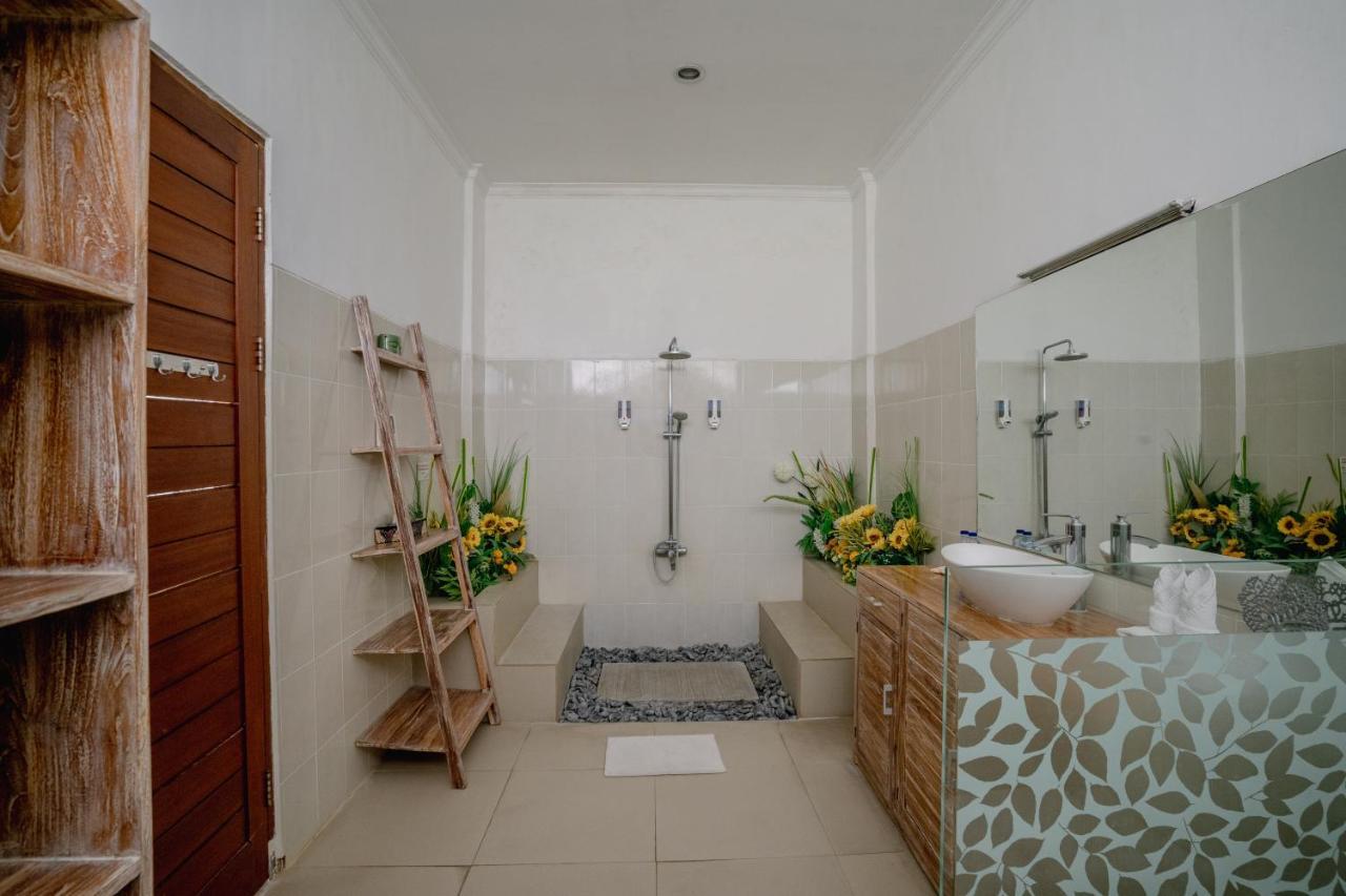 Villa Alleira Seminyak By Best Deals Asia Hospitality ภายนอก รูปภาพ